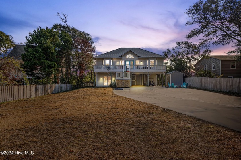 Do you want to own your Beach Retreat in desirable Emerald Isle? - Beach Home for sale in Emerald Isle, North Carolina on Beachhouse.com