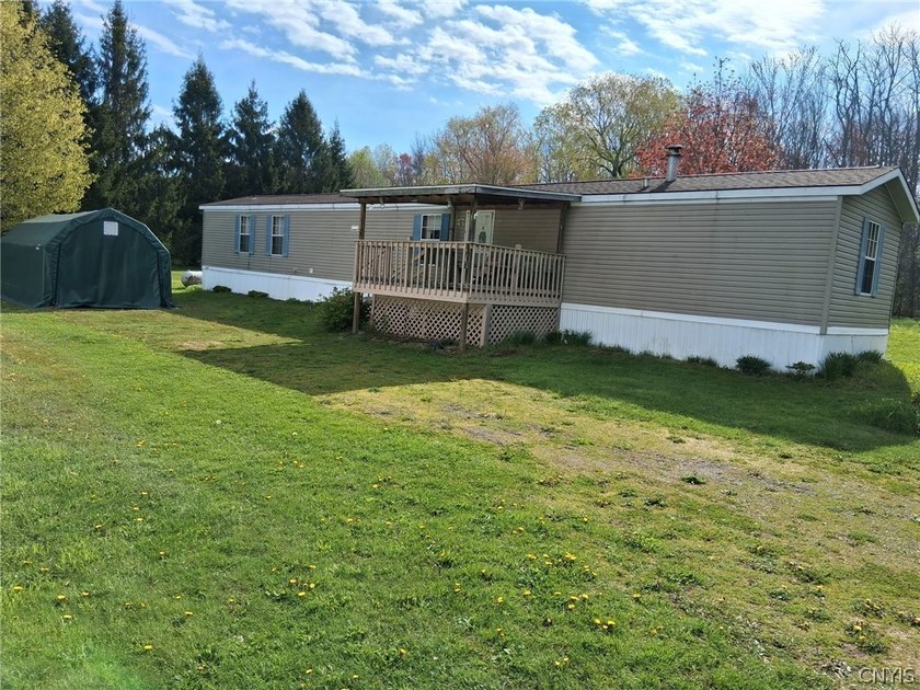 Sq footage based on certificate of title Charming 3 bedroom,2 - Beach Home for sale in Pulaski, New York on Beachhouse.com