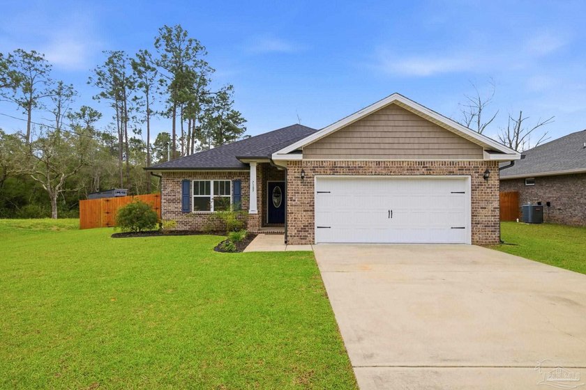 Discover this stunning pool home in Navarre, Florida, just - Beach Home for sale in Navarre, Florida on Beachhouse.com