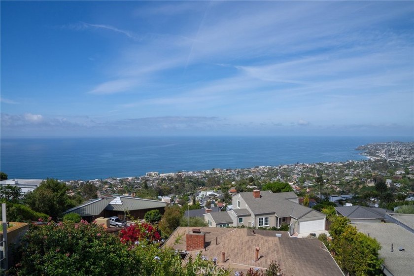 Bring your imagination and vision to this exceptional - Beach Home for sale in Laguna Beach, California on Beachhouse.com