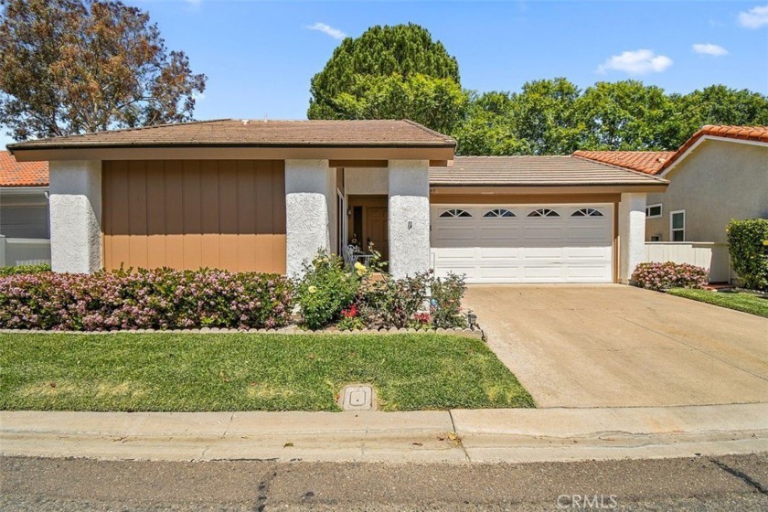 Residents can enjoy resort-style living in this beautifully - Beach Home for sale in Mission Viejo, California on Beachhouse.com