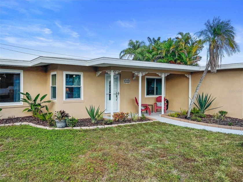 A neighborhood where the warm breeze never stops This 2-bedroom - Beach Condo for sale in Dunedin, Florida on Beachhouse.com