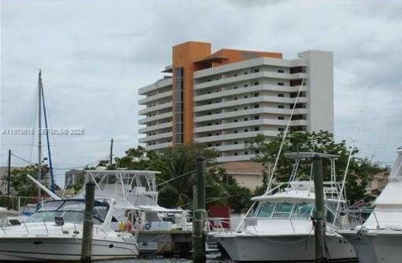 Incredible condo filled with natural light, with TWO ASSIGNED - Beach Condo for sale in Miami, Florida on Beachhouse.com