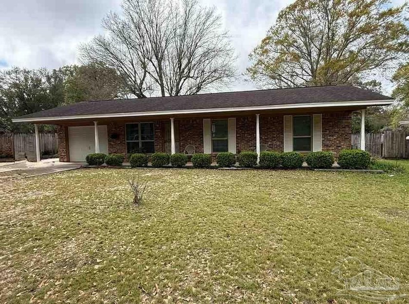 Great value-add opportunity with strong utility and bonus - Beach Home for sale in Pensacola, Florida on Beachhouse.com