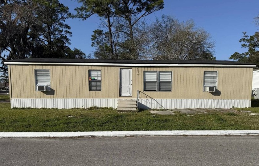 Welcome to this 3-bedroom, 2-bathroom home offering 1,352 sq ft - Beach Home for sale in Jacksonville Beach, Florida on Beachhouse.com