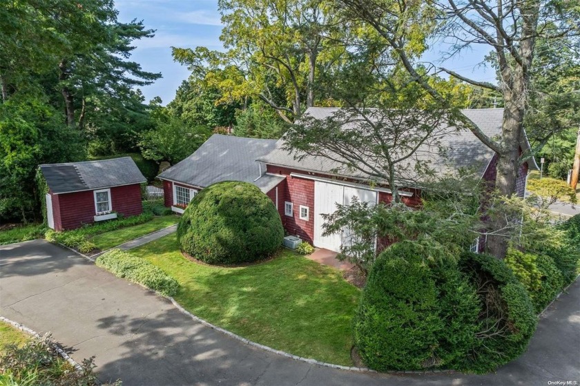 Ever dream of owning a piece of Long Island history? Here's your - Beach Home for sale in Huntington, New York on Beachhouse.com