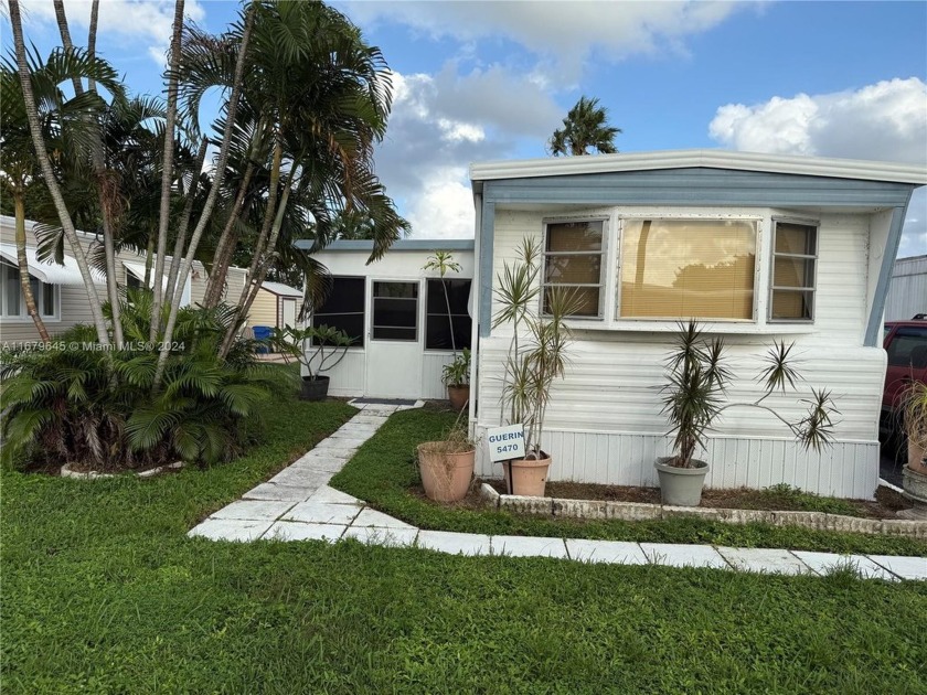 2 bedroom and 2 baths manufactured home in the beautiful - Beach Home for sale in Dania, Florida on Beachhouse.com