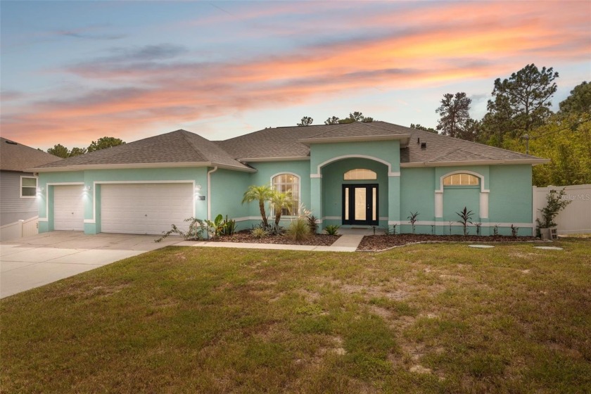 This beautifully maintained and updated single-story home is the - Beach Home for sale in Weeki Wachee, Florida on Beachhouse.com