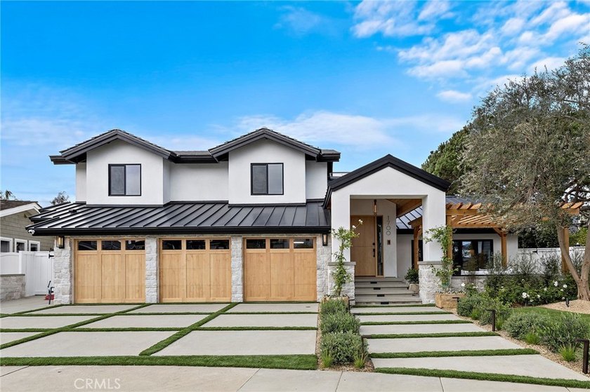 1700 Port Ashley Place | Newport Beach, CA 92660
Where Elevated - Beach Home for sale in Newport Beach, California on Beachhouse.com