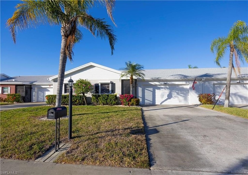 Spacious & Well-Maintained 3BR/2.5BA Attached Villa in Myerlee - Beach Condo for sale in Fort Myers, Florida on Beachhouse.com