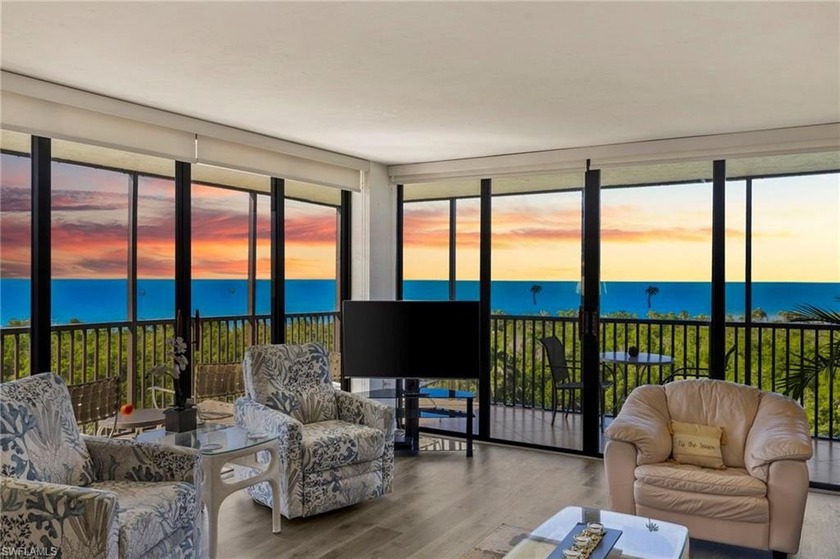 Incredible opportunity on Vanderbilt Beach priced to sell - Beach Condo for sale in Naples, Florida on Beachhouse.com