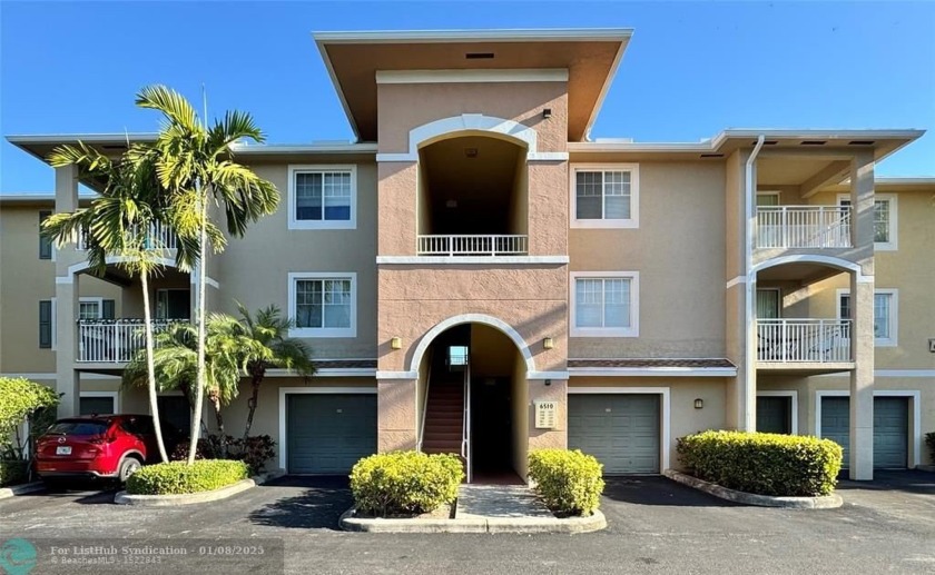 Priced to sell. Great investor opportunity! Lovely 2bd/2bth - Beach Condo for sale in West Palm Beach, Florida on Beachhouse.com