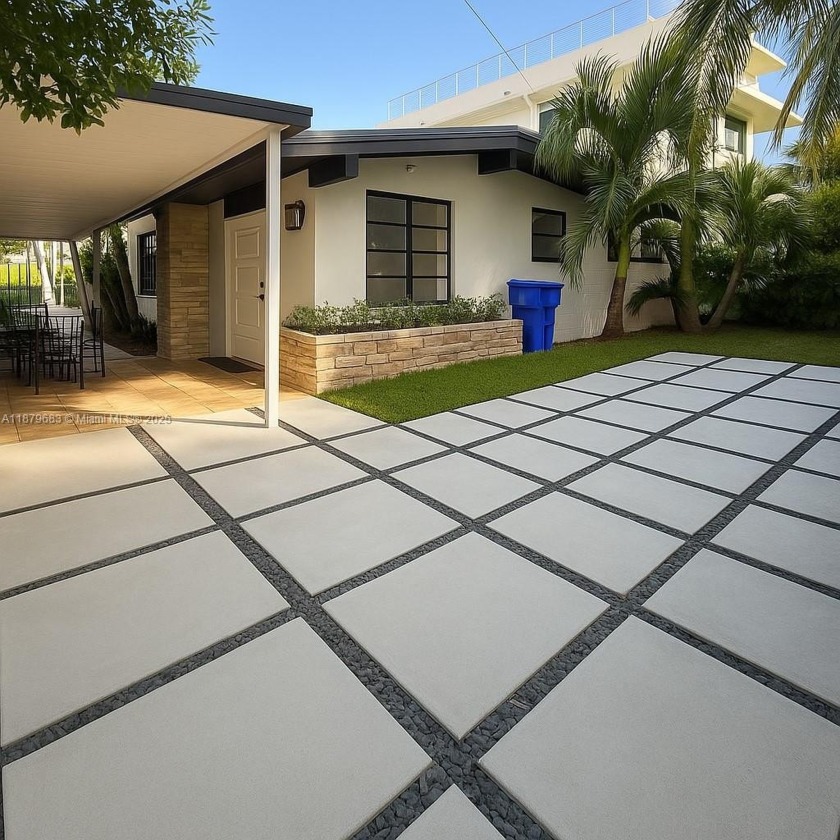 Boaters Paradise! Ultra rare opportunity to own an uniquely - Beach Home for sale in Miami, Florida on Beachhouse.com