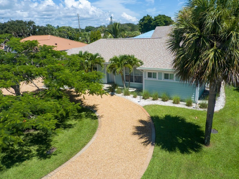 COMPLETE RENOVATION IN 2014 - NEW ROOF 2022! Discover your dream - Beach Home for sale in Vero Beach, Florida on Beachhouse.com