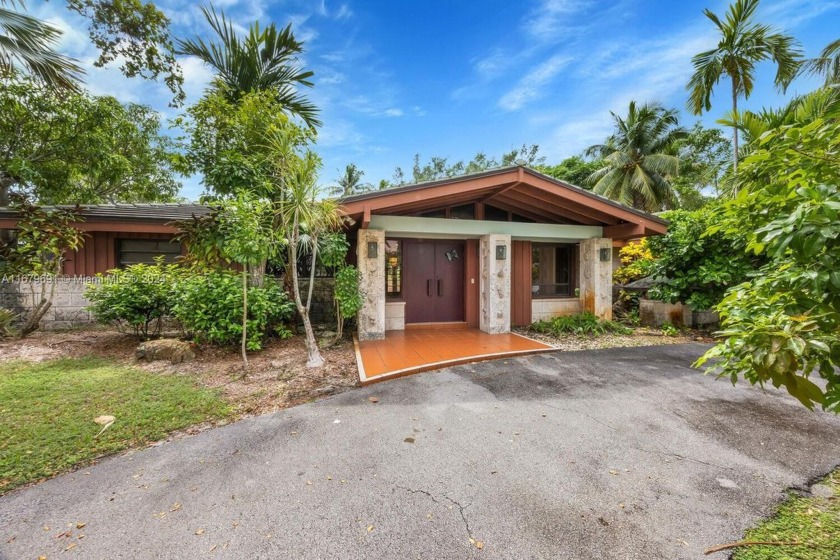 Opportunities like this DO NOT come around often! Close your - Beach Home for sale in Miami, Florida on Beachhouse.com