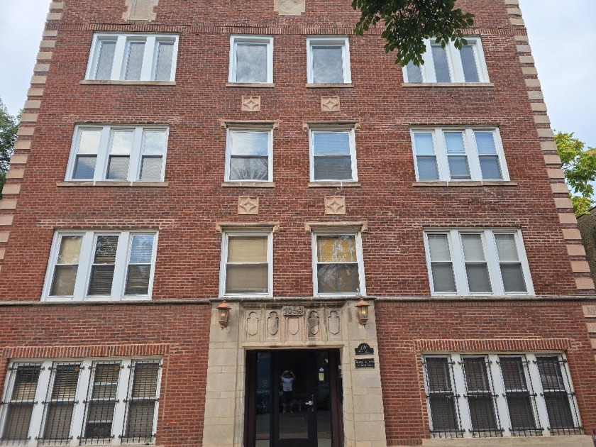 Spectacular Short Term Rental Investment!  2 Blocks from Wrigley - Beach Condo for sale in Chicago, Illinois on Beachhouse.com