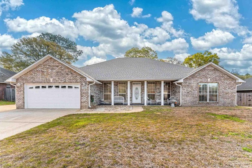 Discover this well-located home in the growing Beulah area - Beach Home for sale in Pensacola, Florida on Beachhouse.com