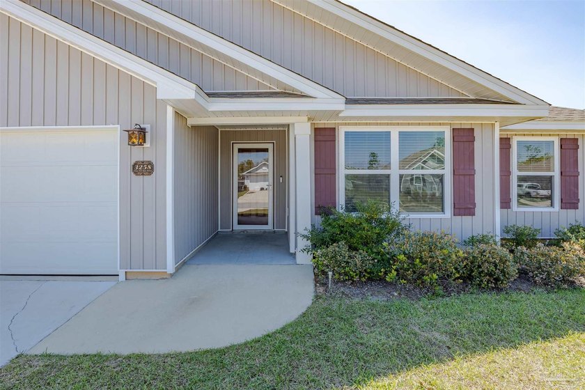 Welcome to your chance to own a like-new coastal retreat in the - Beach Home for sale in Lillian, Alabama on Beachhouse.com