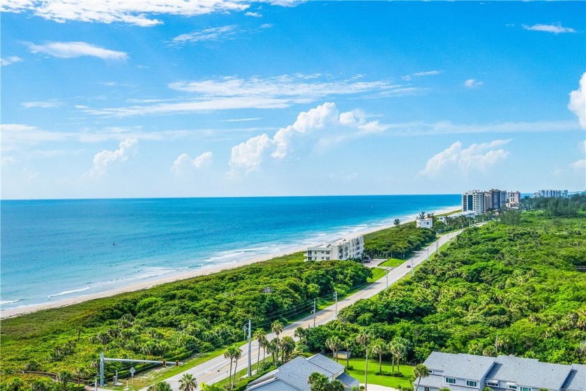 Beautifully remodeled 17th floor corner unit with stunning ocean - Beach Home for sale in Hutchinson Island, Florida on Beachhouse.com