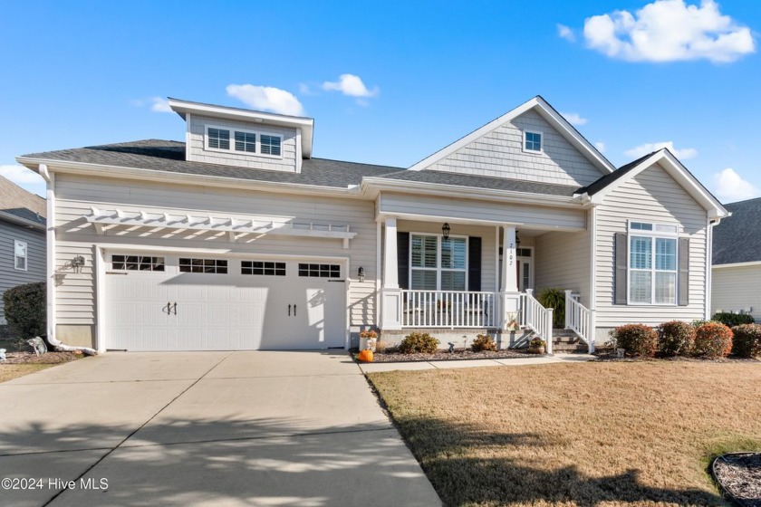 Welcome to this beautiful, one family-owned, custom home in the - Beach Home for sale in Ocean Isle Beach, North Carolina on Beachhouse.com