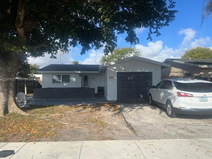 Don't miss this fantastic opportunity! Beautifully updated - Beach Home for sale in Pompano Beach, Florida on Beachhouse.com