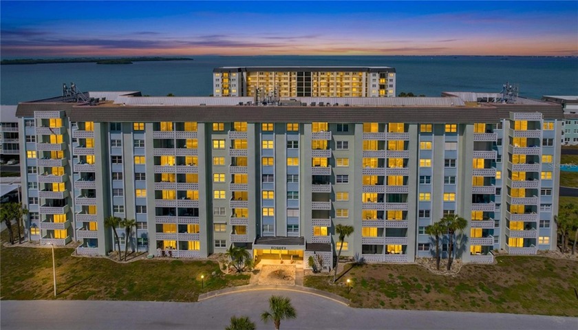 Welcome to Honeymoon Island Paradise--your island getaway near - Beach Condo for sale in Dunedin, Florida on Beachhouse.com