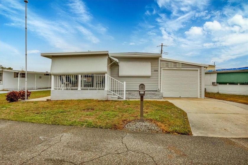 Welcome to Tidevue Estates, a land-owned, active 55+ community! - Beach Home for sale in Ellenton, Florida on Beachhouse.com