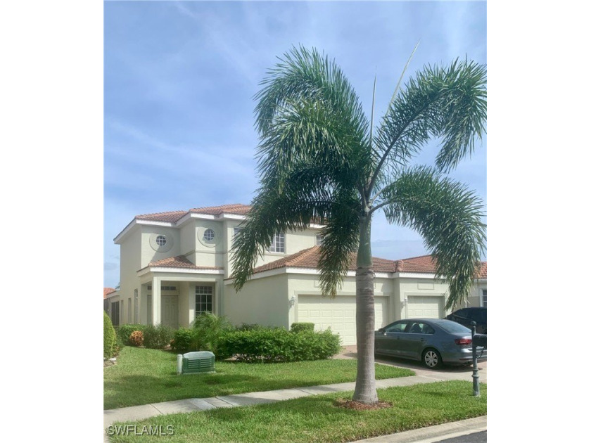 Welcome to your new home. Spacious 5 bedroom 3 full bathrooms - Beach Home for sale in Fort Myers, Florida on Beachhouse.com