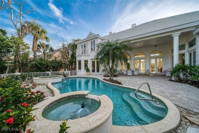 A wonderfully inviting residence in the heart of the island with - Beach Home for sale in Sanibel, Florida on Beachhouse.com