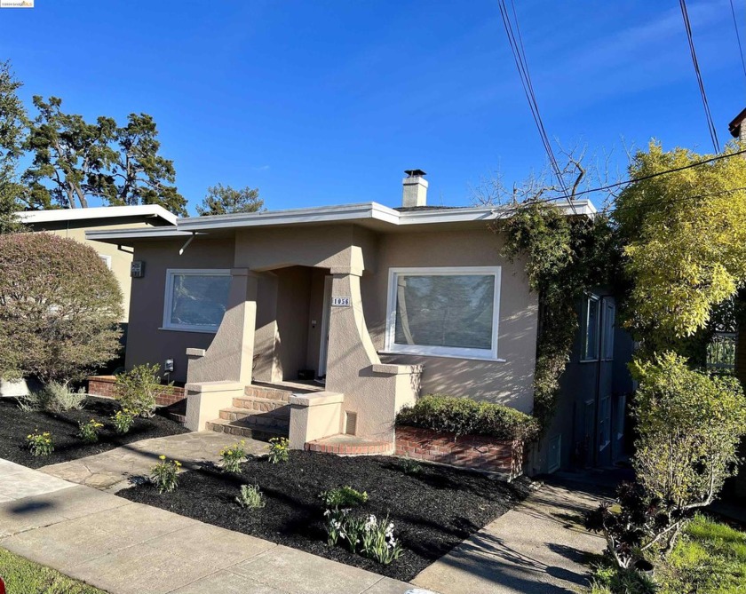 Classic California Bungalow on a hilltop in the popular - Beach Home for sale in Oakland, California on Beachhouse.com