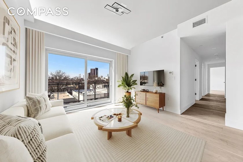 Bright and Modern 2-Bedroom Condo at The Bennett  Open Layout - Beach Condo for sale in Queens, New York on Beachhouse.com
