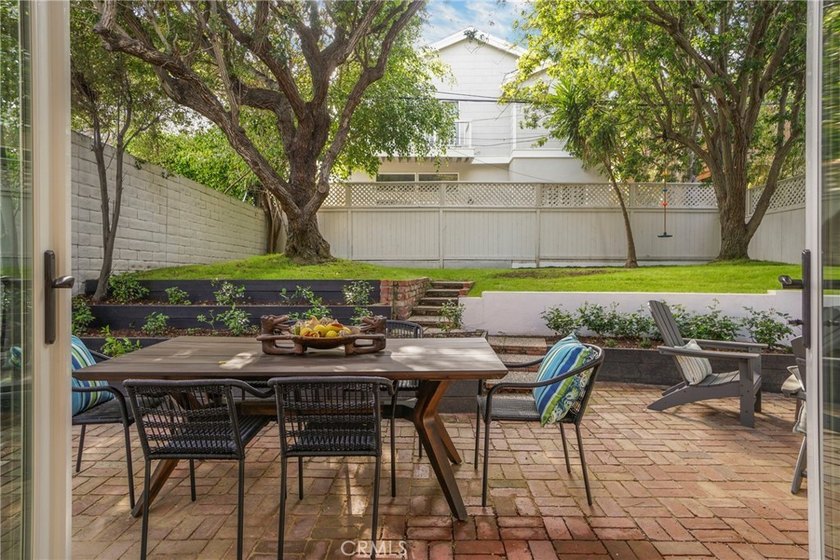 New to market in the coveted Tree Section of Manhattan Beach - Beach Home for sale in Manhattan Beach, California on Beachhouse.com