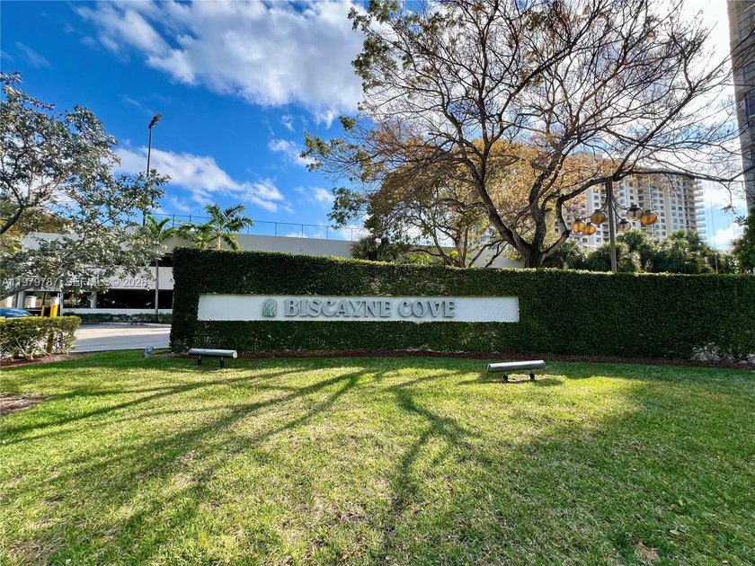 Ideally located in the heart of Aventura, this charming - Beach Condo for sale in Aventura, Florida on Beachhouse.com