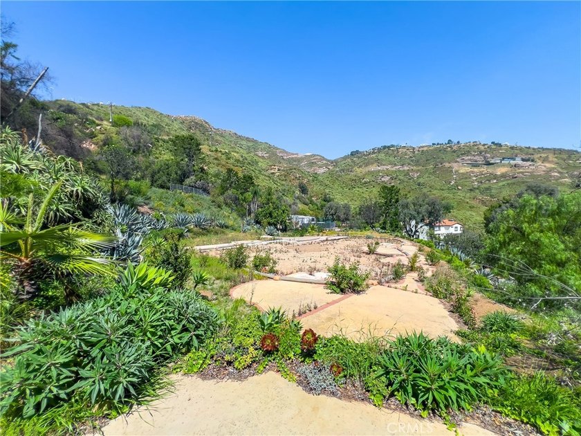 A rare opportunity to own a serene Malibu canyon parcel just - Beach Lot for sale in Malibu, California on Beachhouse.com