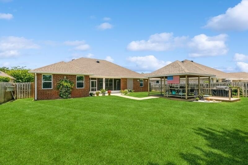 This stately all brick, 4 bedroom, 3 bath home features a - Beach Home for sale in Freeport, Florida on Beachhouse.com