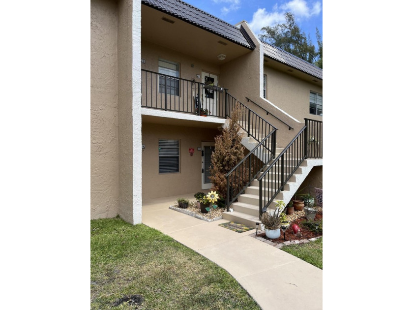 Nice and spacious first floor unit. You will find tile thru out - Beach Condo for sale in West Palm Beach, Florida on Beachhouse.com