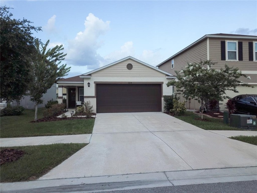 Stop by this immaculate turnkey home that is sure to impress - Beach Home for sale in Gibsonton, Florida on Beachhouse.com