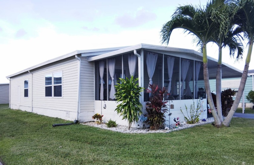 This beautiful double wide 1982 manufactured home comes with all - Beach Home for sale in Melbourne, Florida on Beachhouse.com