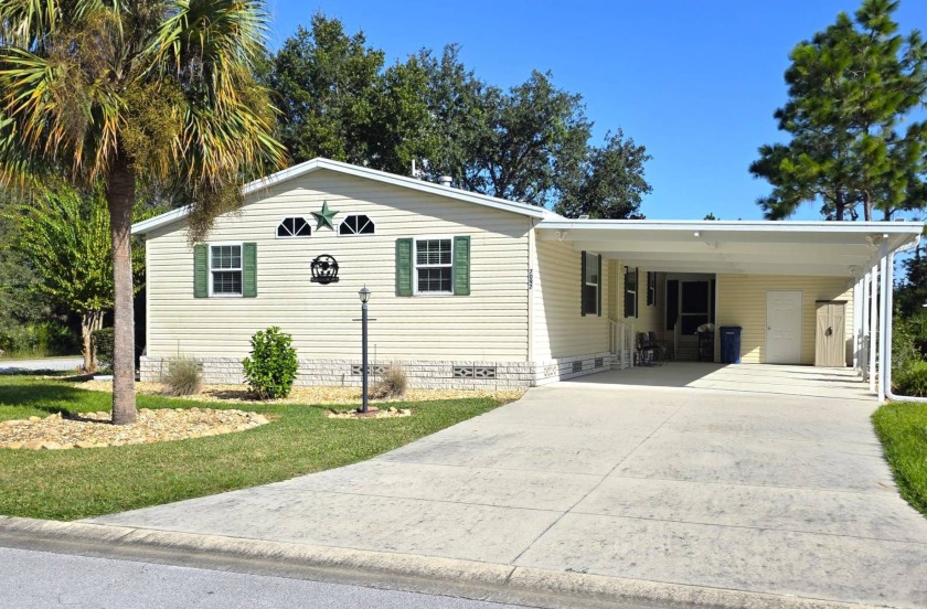 HOME IS ON LEASED LAND WITH A MONTHLY LOT RENT OF $613 AND THAT - Beach Home for sale in Homosassa, Florida on Beachhouse.com