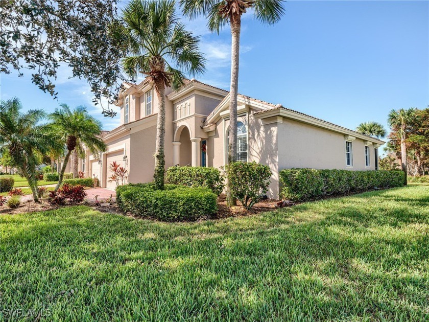 This 3/2.5 home is located on a corner lake lot with a beautiful - Beach Home for sale in Fort Myers, Florida on Beachhouse.com