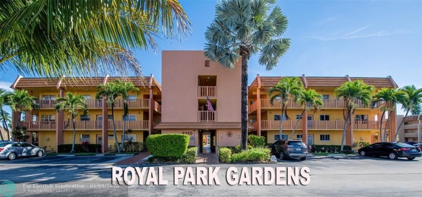 * CORNER UNIT * - MUST HAVE !  Two Bedroom / 2 Full Bath Condo - Beach Condo for sale in Pompano Beach, Florida on Beachhouse.com