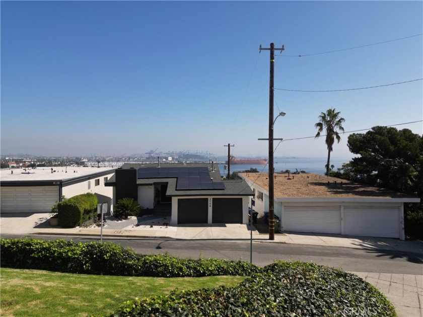 Nestled atop the bluff, this home boasts some of the peninsula's - Beach Home for sale in San Pedro, California on Beachhouse.com