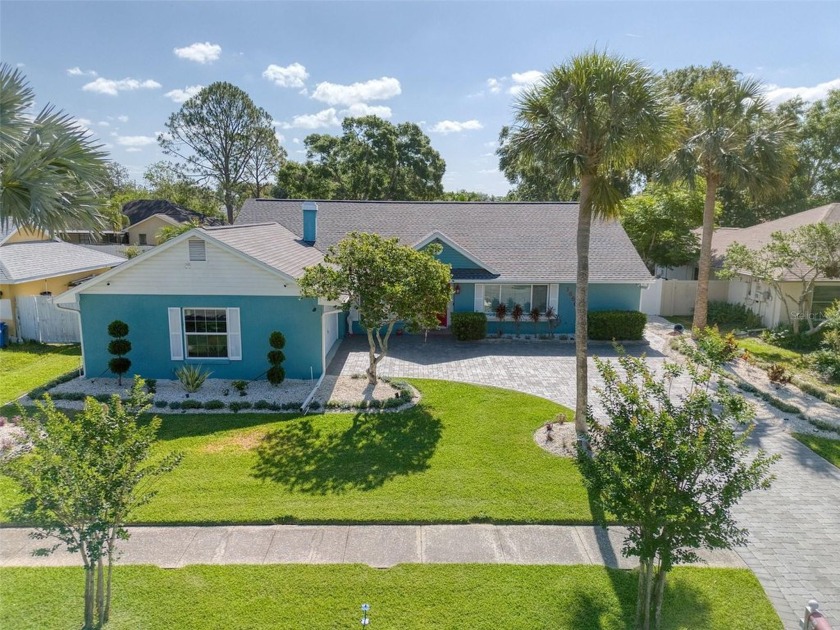 LUXURIOUS 3/2/2 POOL HOME, with Large Fully-Fenced Yard.  Pool - Beach Home for sale in Tampa, Florida on Beachhouse.com