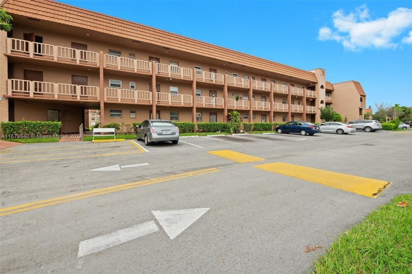 Welcome to this bright and spacious 1-bedroom, 1.5-bathroom - Beach Condo for sale in Sunrise, Florida on Beachhouse.com