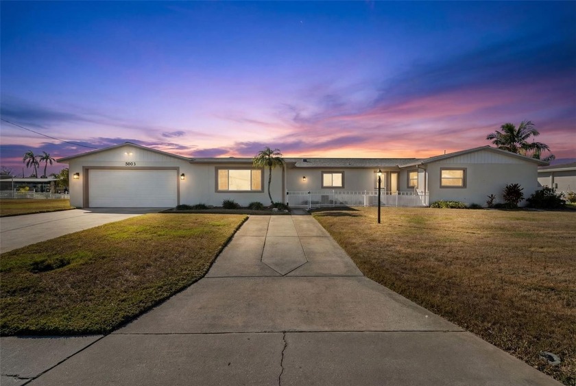 Welcome to your private tropical retreat on Terra Ceia Bay!
 - Beach Home for sale in Palmetto, Florida on Beachhouse.com