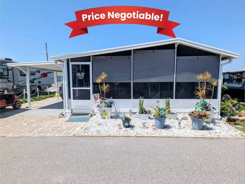 Step into the ultimate Florida retreat! This stunning 2-bedroom - Beach Home for sale in Ruskin, Florida on Beachhouse.com