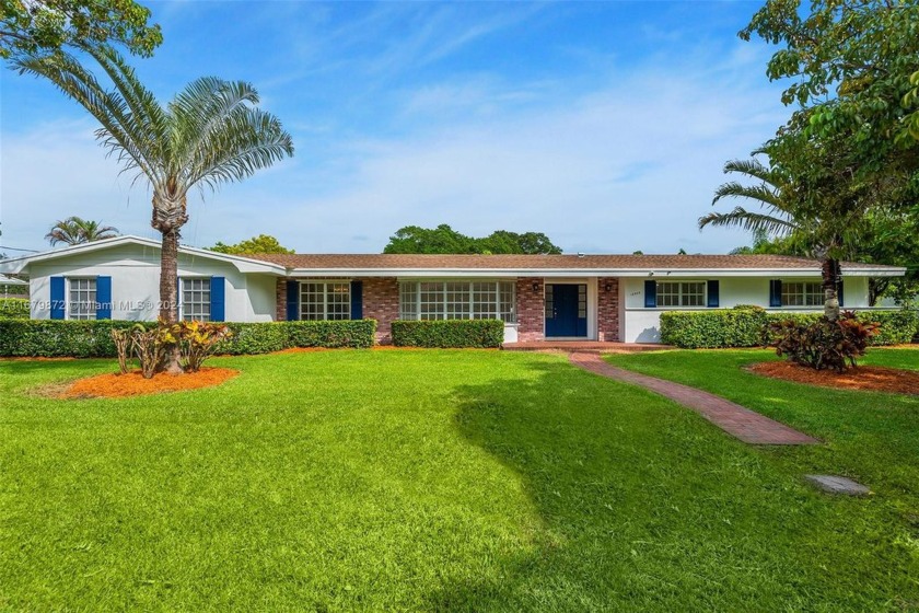 A perfect blank canvas! 4-bedroom, 3-bathroom canal-front home - Beach Home for sale in Pinecrest, Florida on Beachhouse.com