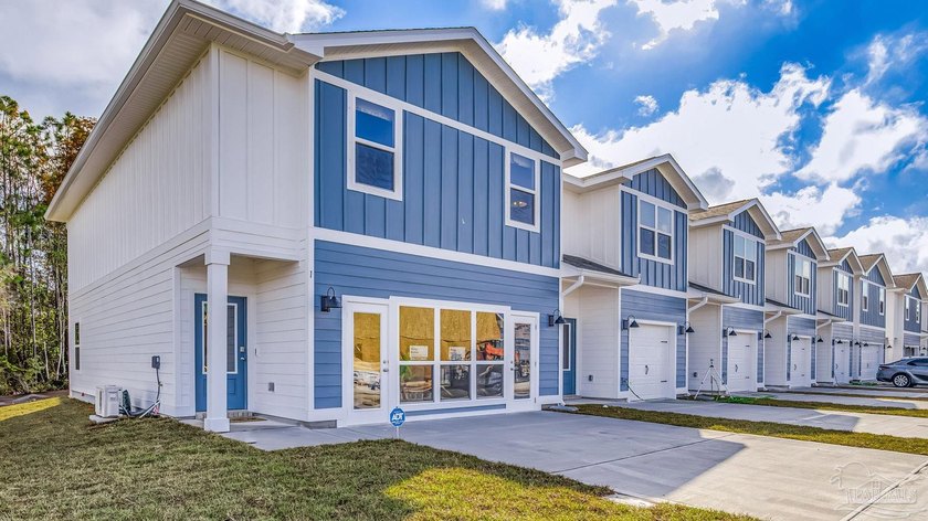 Welcome Forest Shores Villas! The thoughtfully designed exterior - Beach Home for sale in Mary Esther, Florida on Beachhouse.com