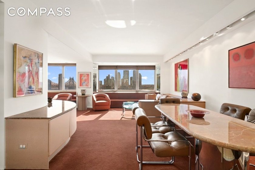 A beautiful and spacious corner 2 Bed, 2 Bath with spectacular - Beach Condo for sale in New York, New York on Beachhouse.com