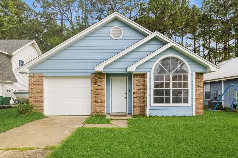 Welcome to this home tucked away in the wellestablished - Beach Home for sale in Fort Walton Beach, Florida on Beachhouse.com